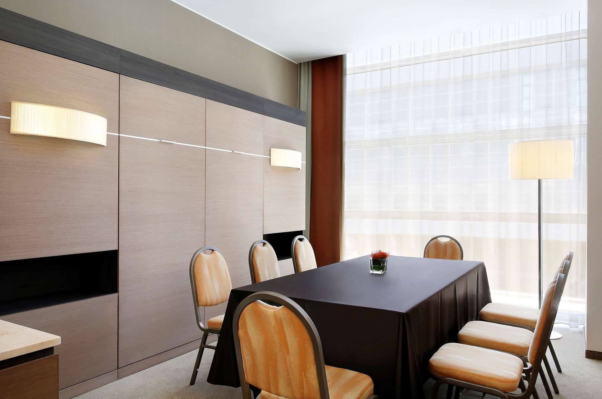 Sheraton Milano Malpensa Airport Hotel Ferno Exterior foto